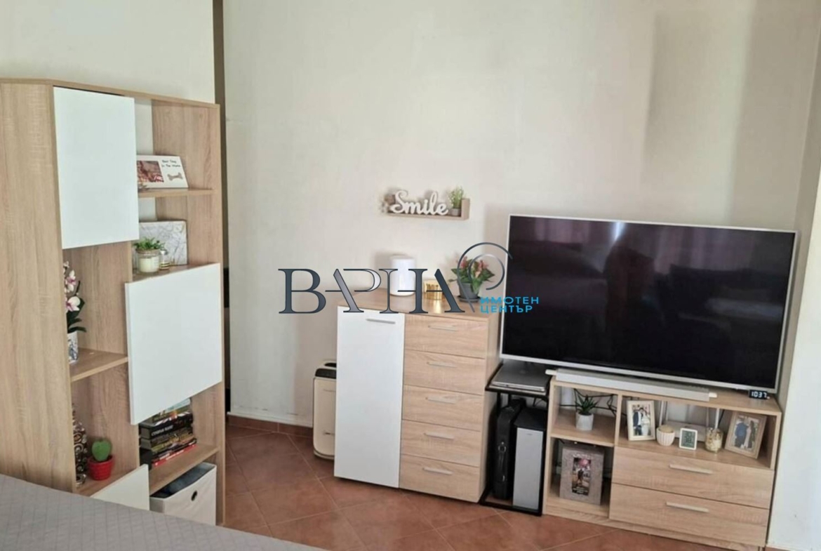 1-стаен - Варна, Цветен - 0