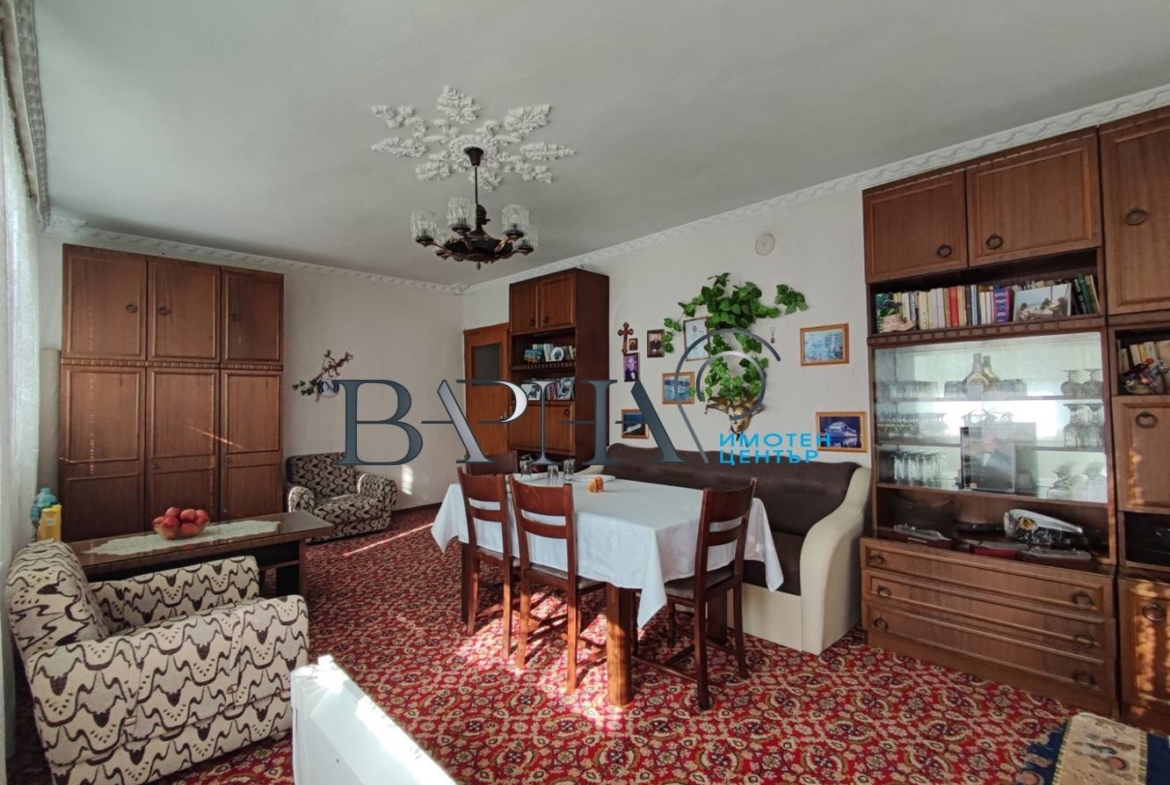 Етаж от къща - Добрич, област, гр.Генерал Тошево - 0