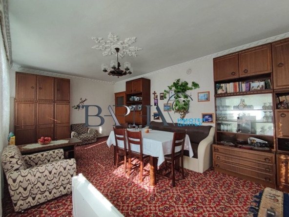 Етаж от къща - Добрич, област, гр.Генерал Тошево - 0