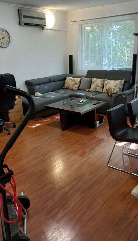 Продава Четиристаен Апартамент Тухлена Сграда - 0