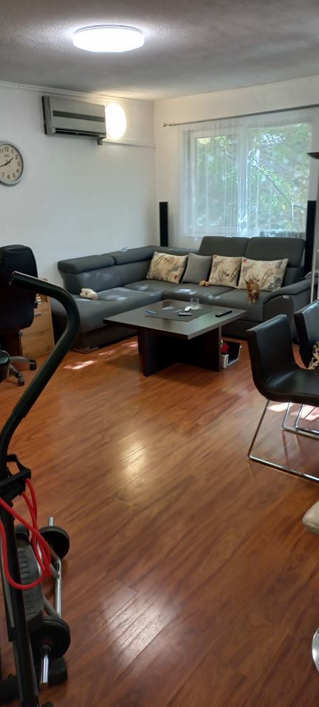 Продава Четиристаен Апартамент Тухлена Сграда - 0