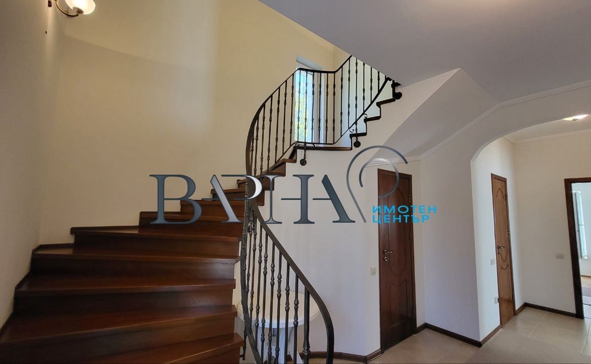 Къща - Варна, област, м-т Манастирски рид - 0