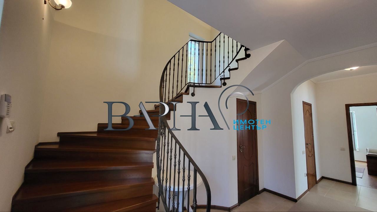 Къща - Варна, област, м-т Манастирски рид - 0