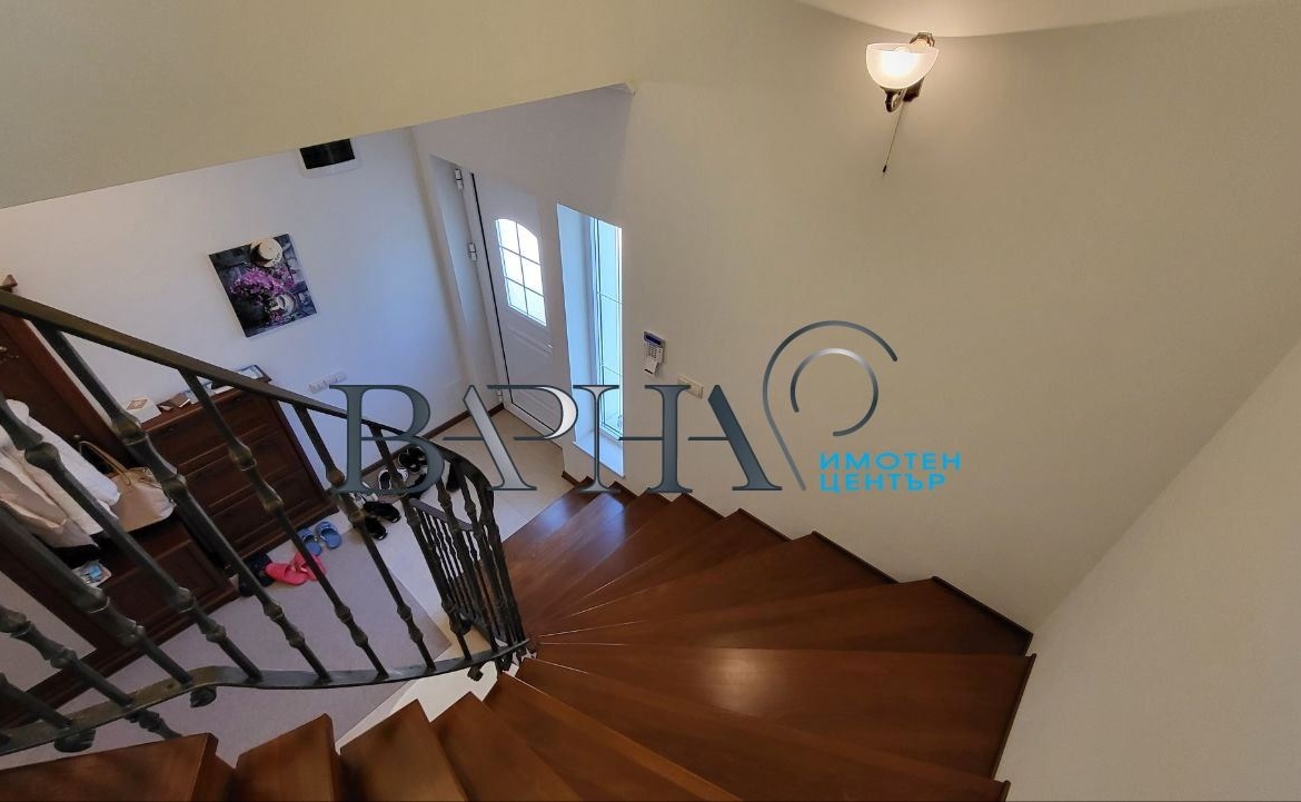 Къща - Варна, област, м-т Манастирски рид - 0