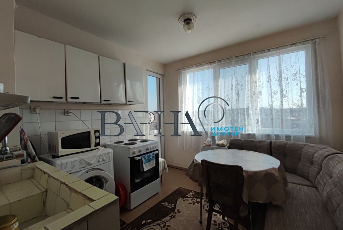 Етаж от къща - Добрич, област, гр.Генерал Тошево - 0