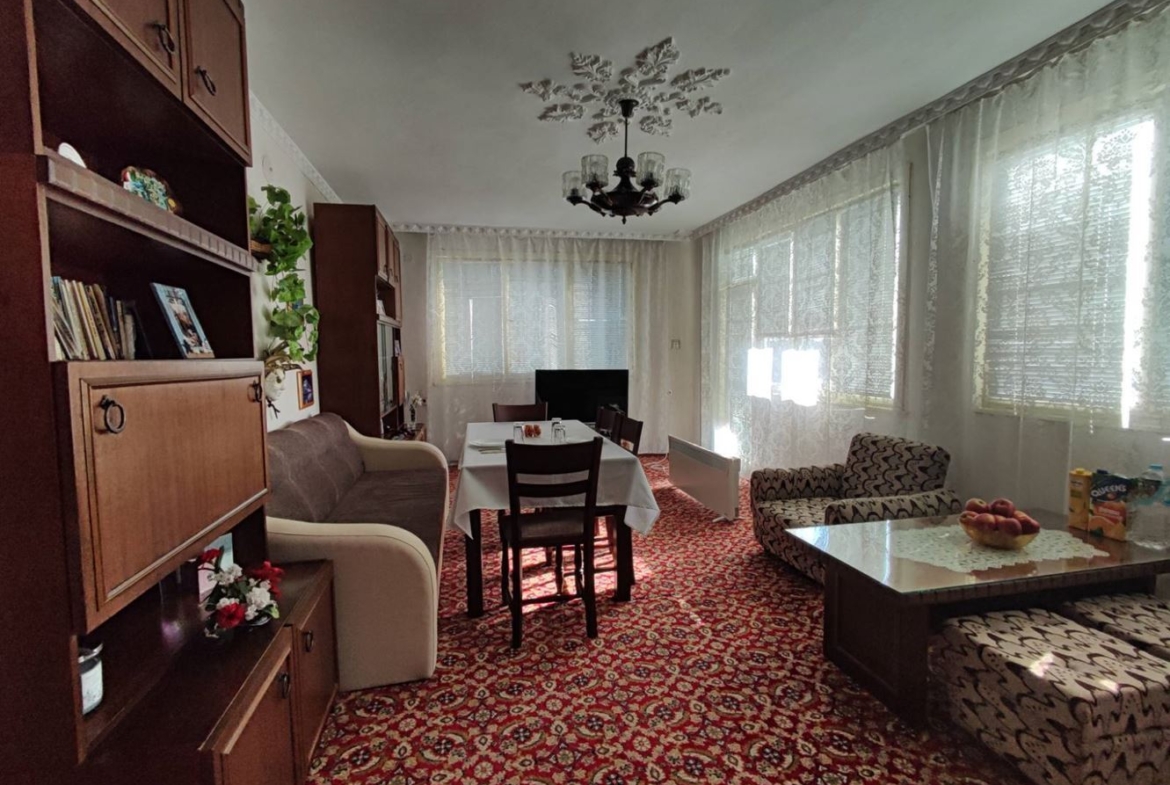 Етаж от къща - Добрич, област, гр.Генерал Тошево - 0