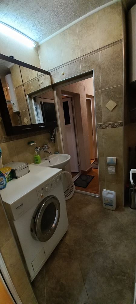 Продава Четиристаен Апартамент Тухлена Сграда - 0