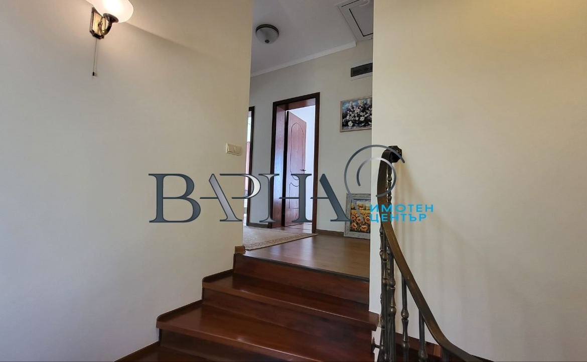 Къща - Варна, област, м-т Манастирски рид - 0