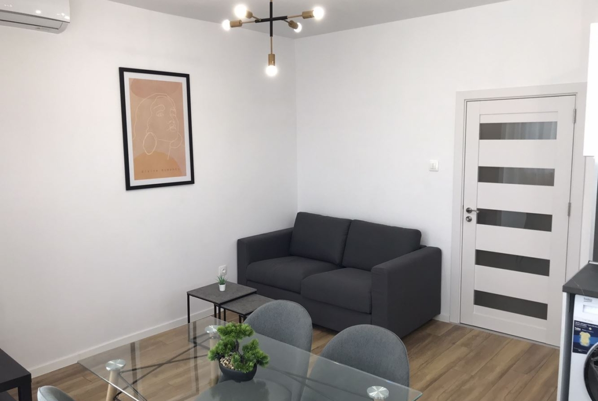 Продава Двустаен Апартамент в кв. Трошево - 0