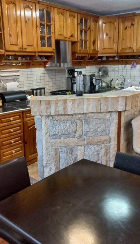 Продава Четиристаен Апартамент Тухлена Сграда - 0