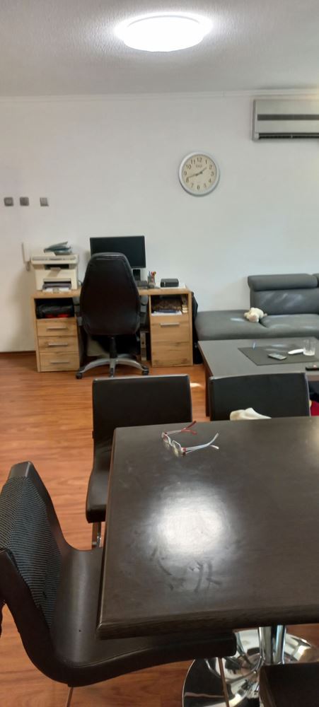 Продава Четиристаен Апартамент Тухлена Сграда - 0