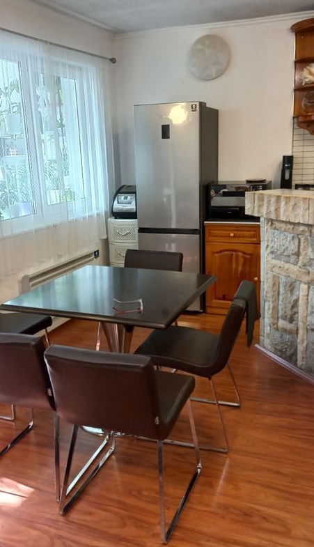 Продава Четиристаен Апартамент Тухлена Сграда - 0