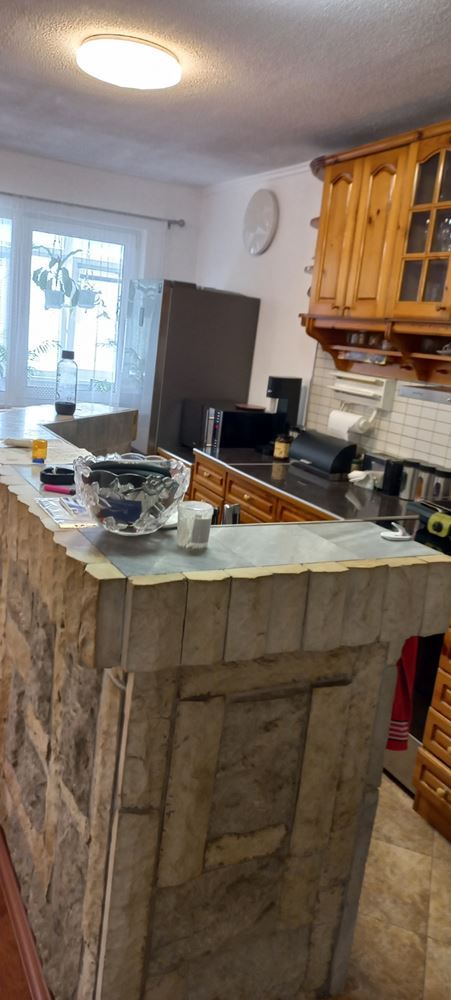 Продава Четиристаен Апартамент Тухлена Сграда - 0