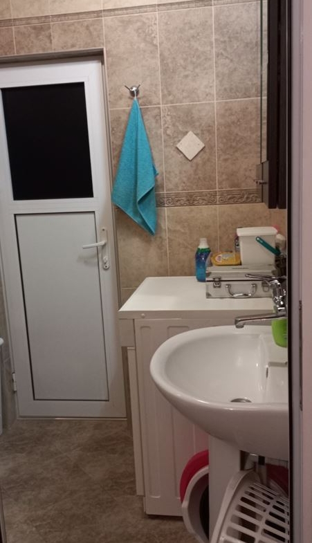 Продава Четиристаен Апартамент Тухлена Сграда - 0