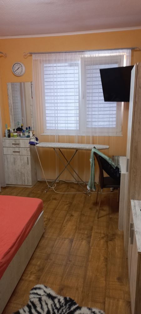 Продава Четиристаен Апартамент Тухлена Сграда - 0