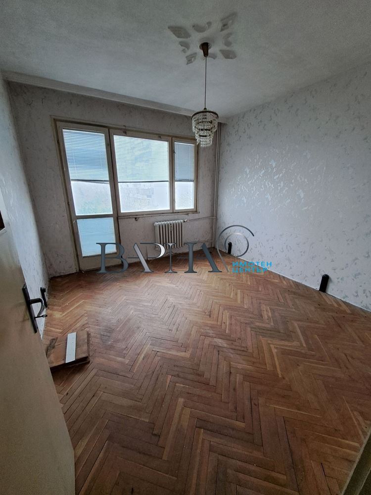 3-стаен - Варна, Младост 1 - 0