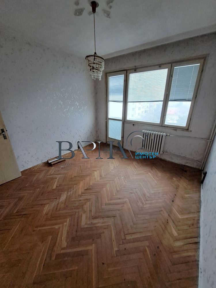 3-стаен - Варна, Младост 1 - 0