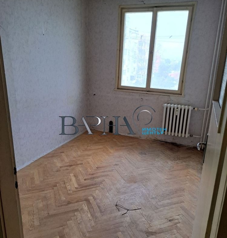 3-стаен - Варна, Младост 1 - 0