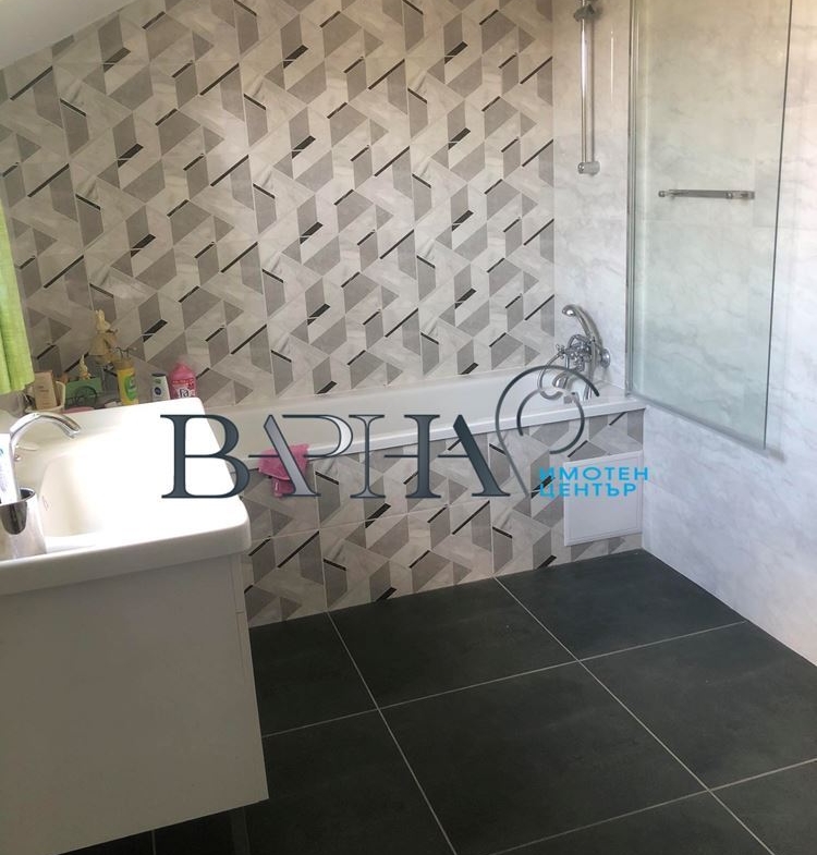 Къща - Варна, област, с.Изгрев - 0