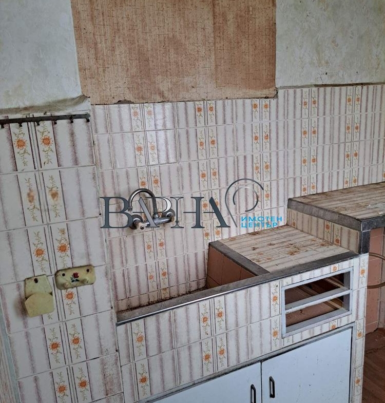 3-стаен - Варна, Младост 1 - 0