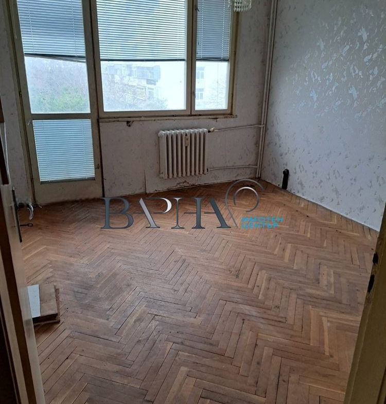 3-стаен - Варна, Младост 1 - 0