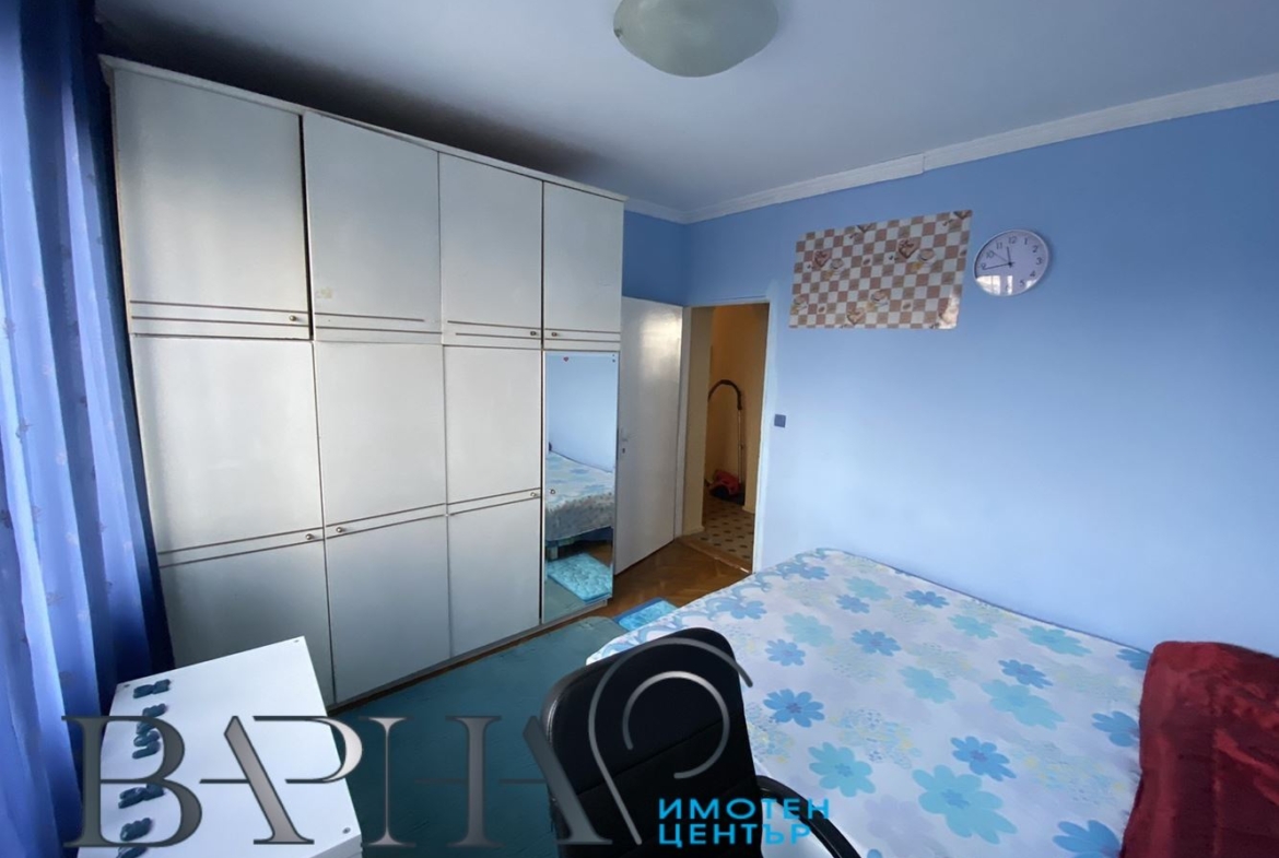 3-стаен - Варна, Генералите - 0