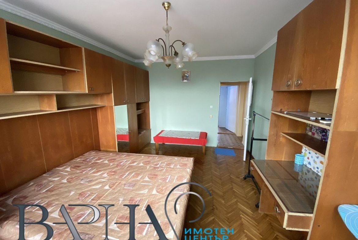 3-стаен - Варна, Генералите - 0