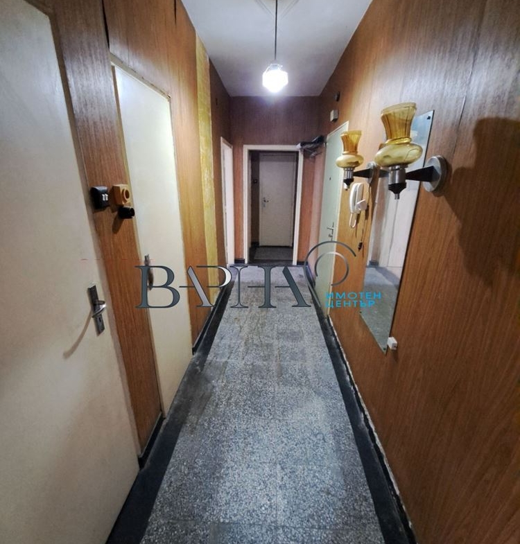 3-стаен - Варна, Младост 1 - 0