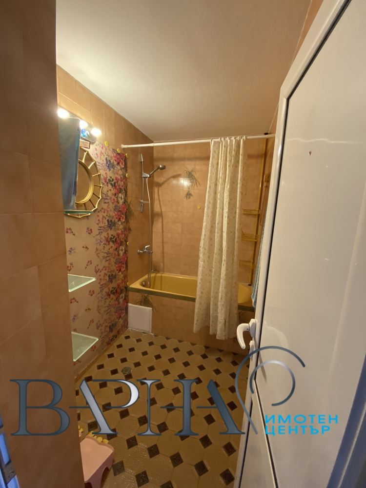 3-стаен - Варна, Генералите - 0