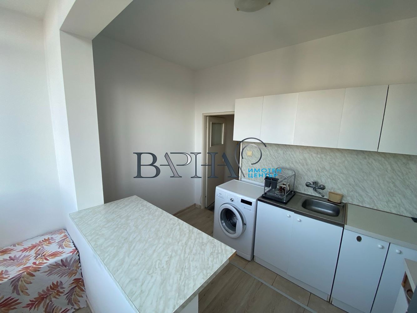 2-стаен - Варна, Младост 2 - 0