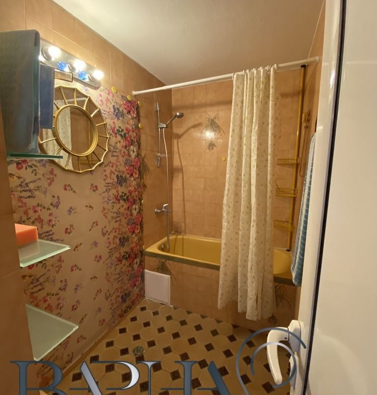 3-стаен - Варна, Генералите - 0