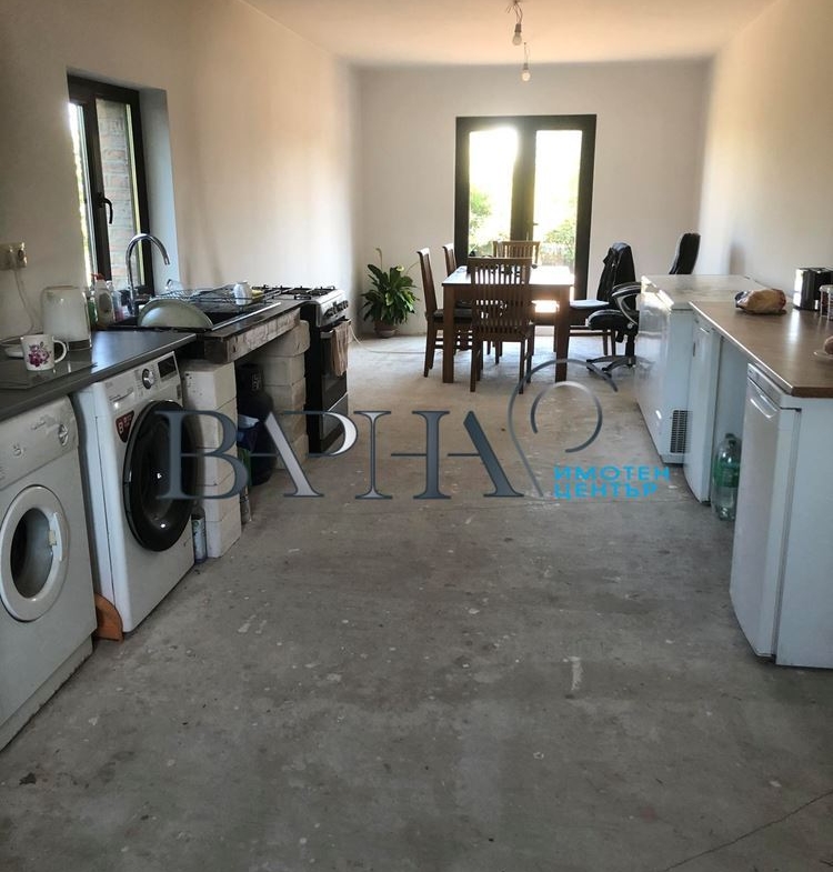 Къща - Варна, област, с.Изгрев - 0