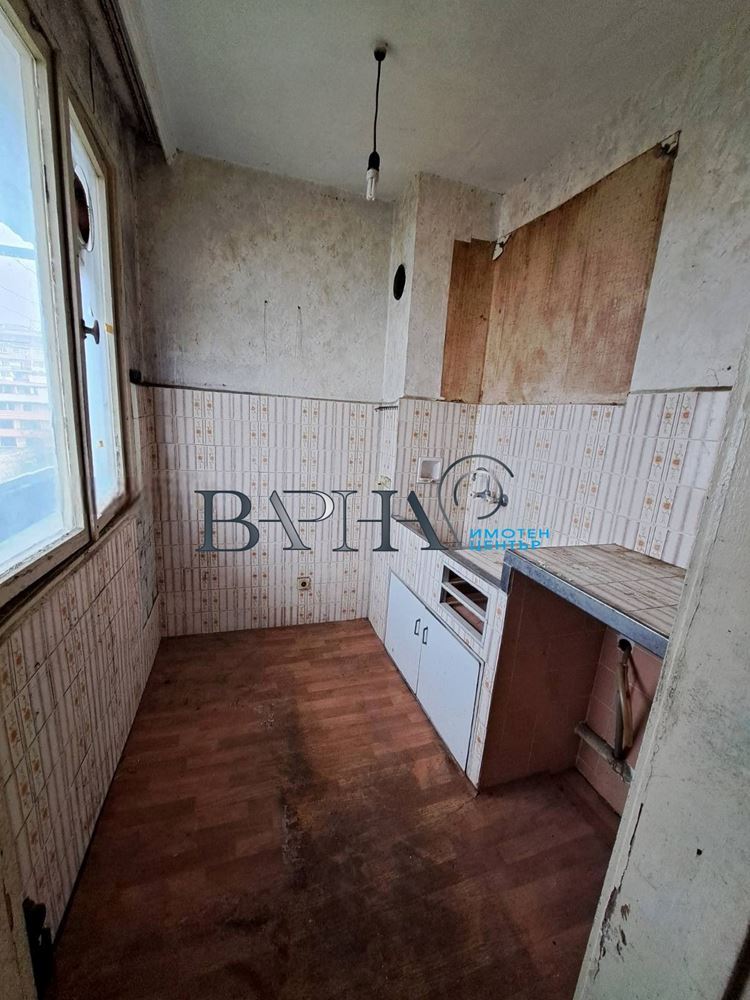 3-стаен - Варна, Младост 1 - 0