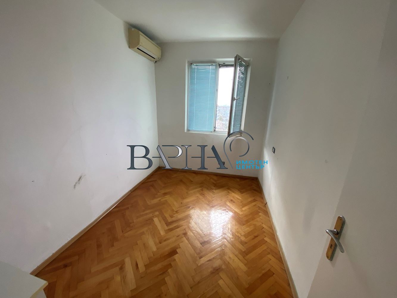 Продава Тристаен Апартамент Панелен Блок Трошево - 0