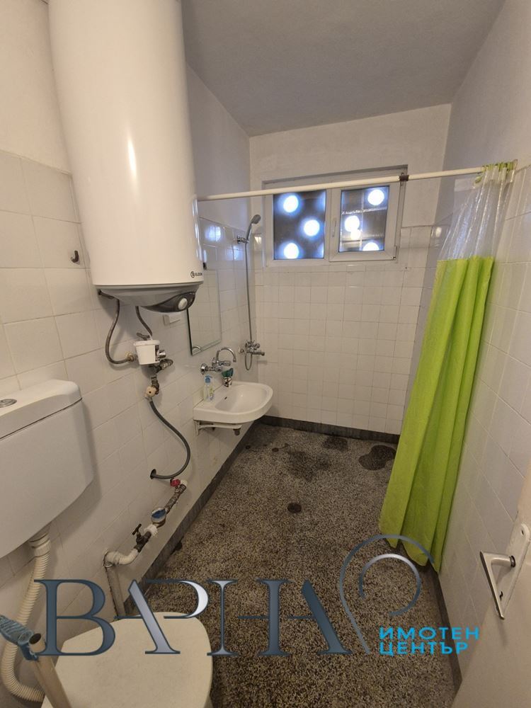 3-стаен - Варна, Колхозен пазар - 0