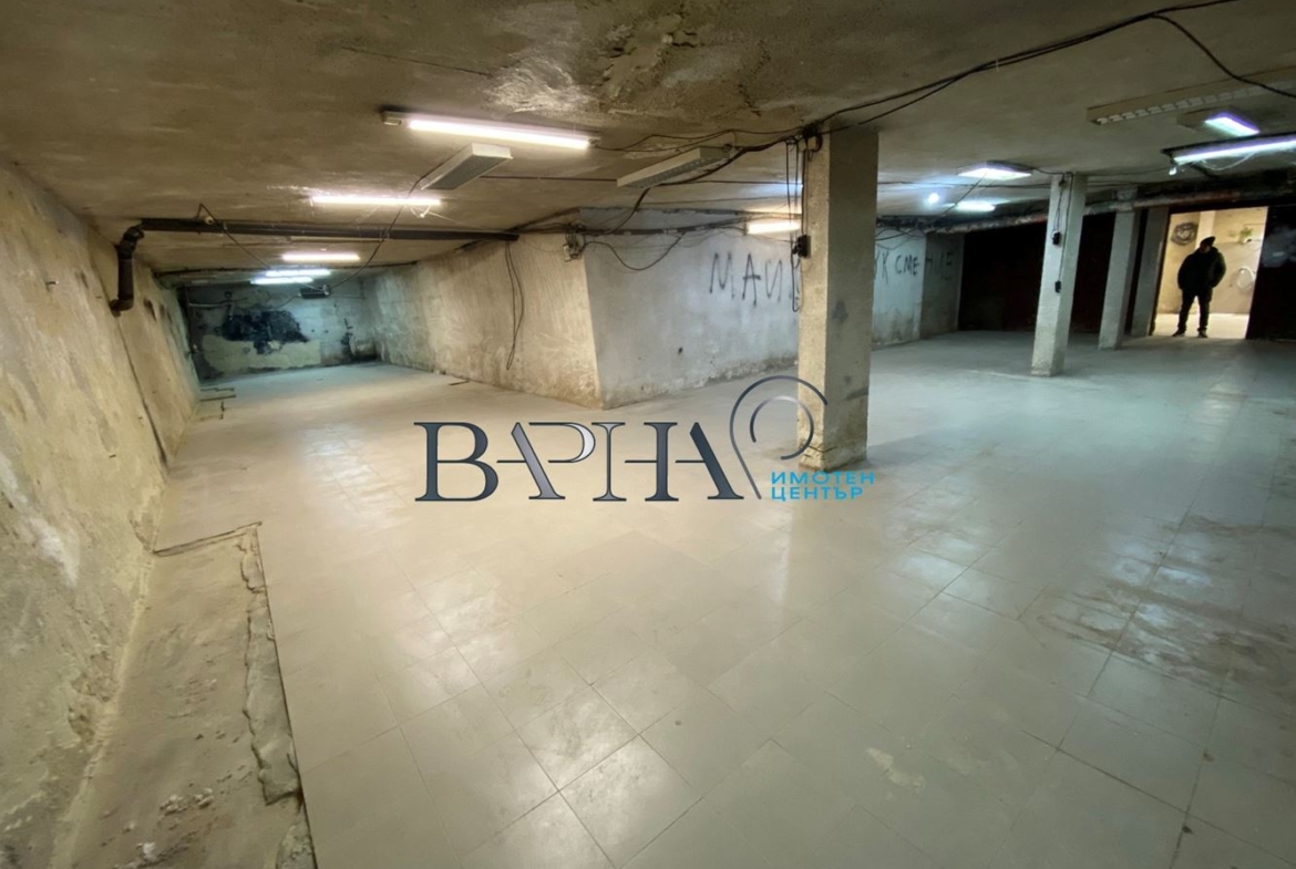 Гараж - Варна, Левски - 0