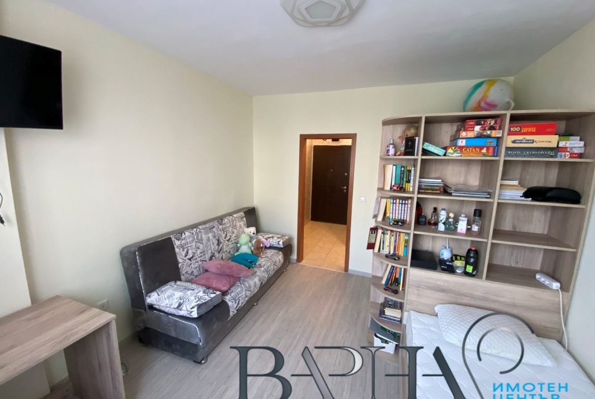 Отдава Под Наем Обзаведен Апартамент с Двойно Паркомясто Възраждане 1 - 0