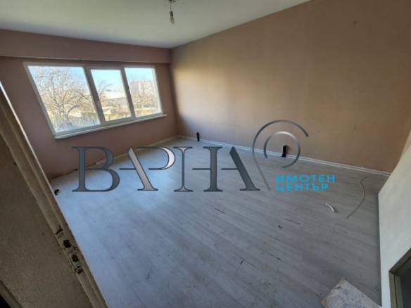 Продава Гарсониера в Панелен Блок - 0