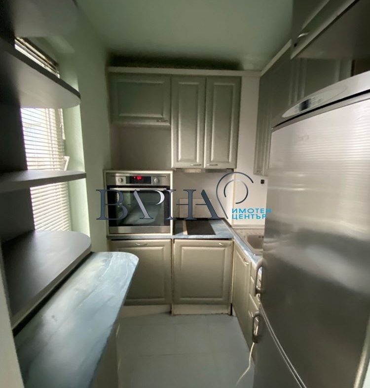 Продава Тристаен Апартамент Панелен Блок Трошево - 0