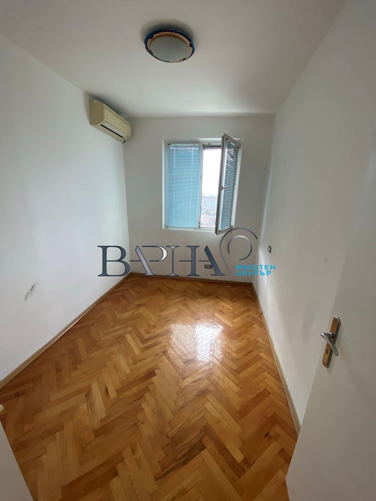 Продава Тристаен Апартамент Панелен Блок Трошево - 0