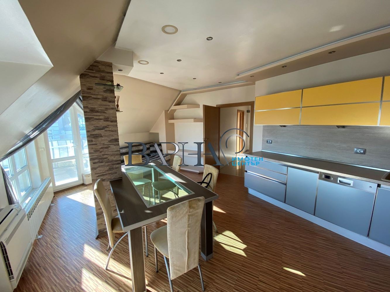 4-стаен - Варна, Погребите - 0