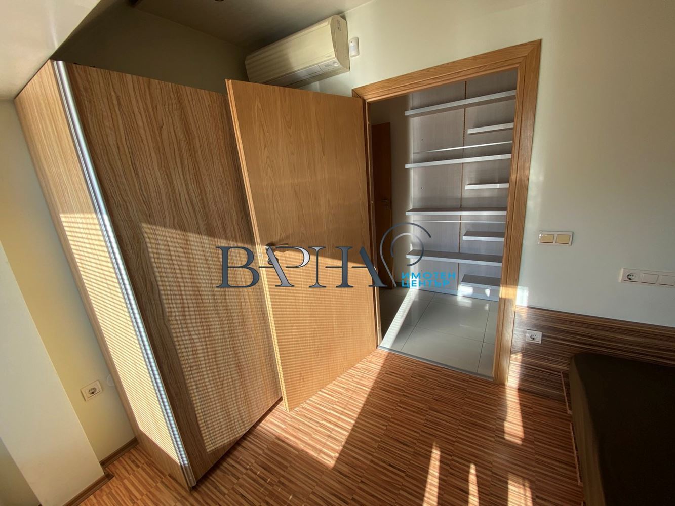 4-стаен - Варна, Погребите - 0