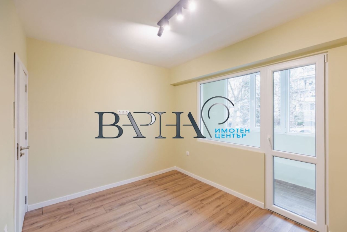 Продава Тристаен апартамент Чайка До Пазара - 0