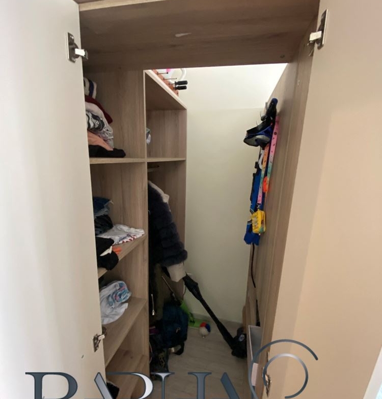 Отдава Под Наем Обзаведен Апартамент с Двойно Паркомясто Възраждане 1 - 0