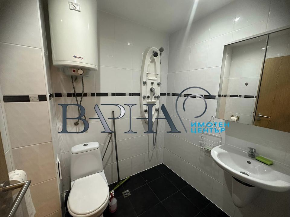 Продава Двустаен Апартамент с Паркомясто - 0