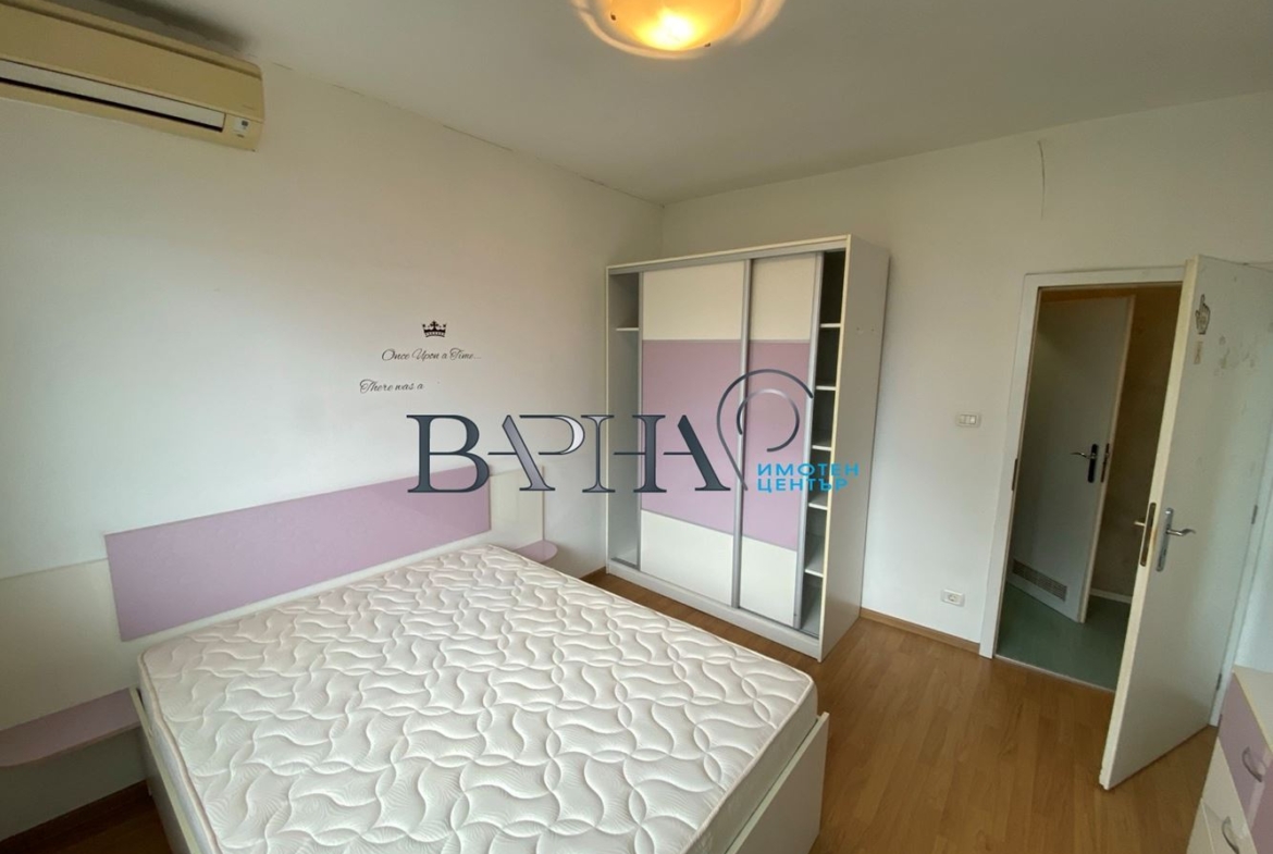 Продава Тристаен Апартамент Панелен Блок Трошево - 0