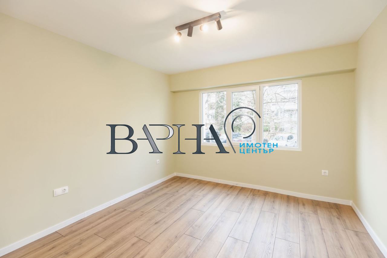 Продава Тристаен апартамент Чайка До Пазара - 0