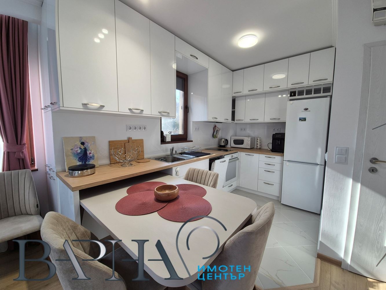 2-стаен - Варна, к.к. Св.Св. Константин и Елена - 0