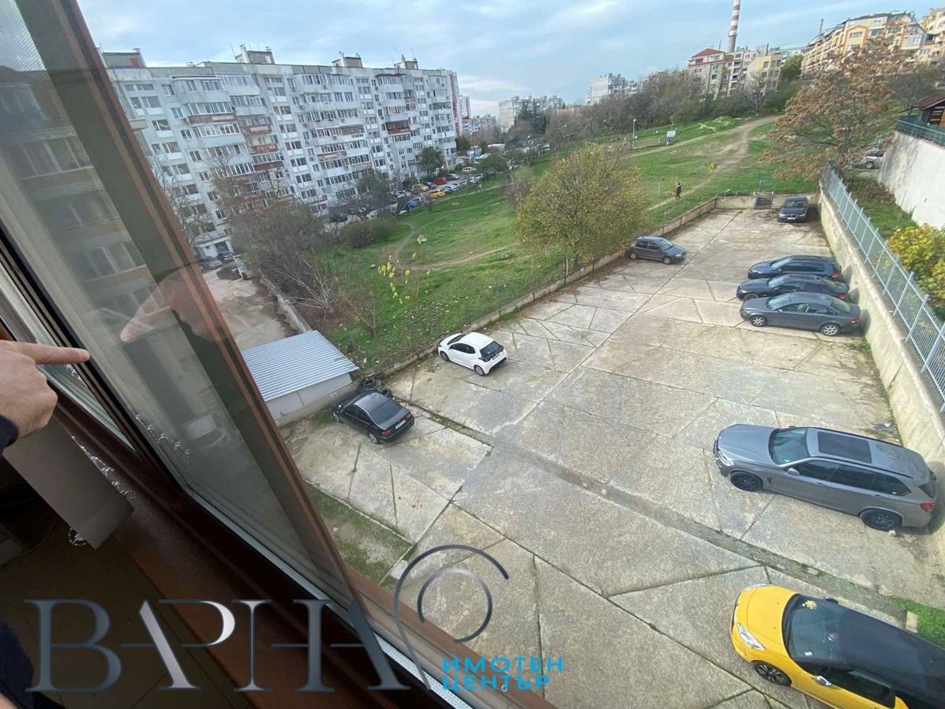 Отдава Под Наем Обзаведен Апартамент с Двойно Паркомясто Възраждане 1 - 0