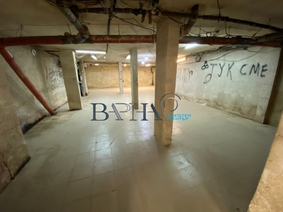 Гараж - Варна, Левски - 0